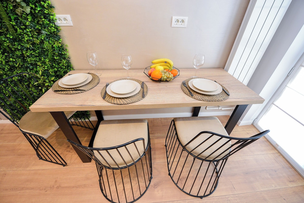 Wabi Sabi - One Bedroom - Romana Square