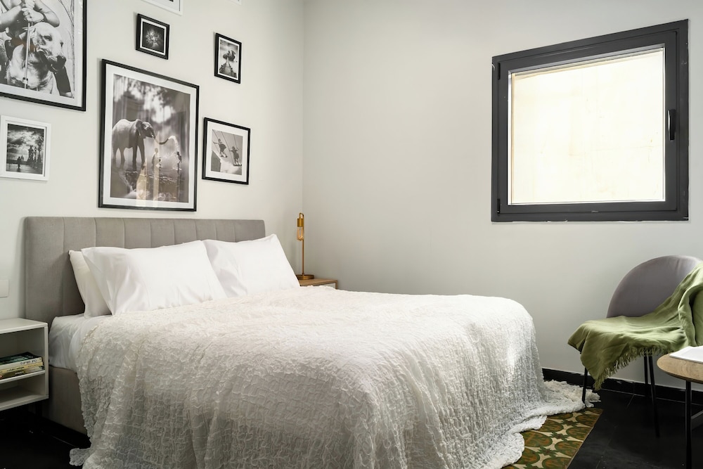 Allenby Urban Living Apartments by Sea N Rent