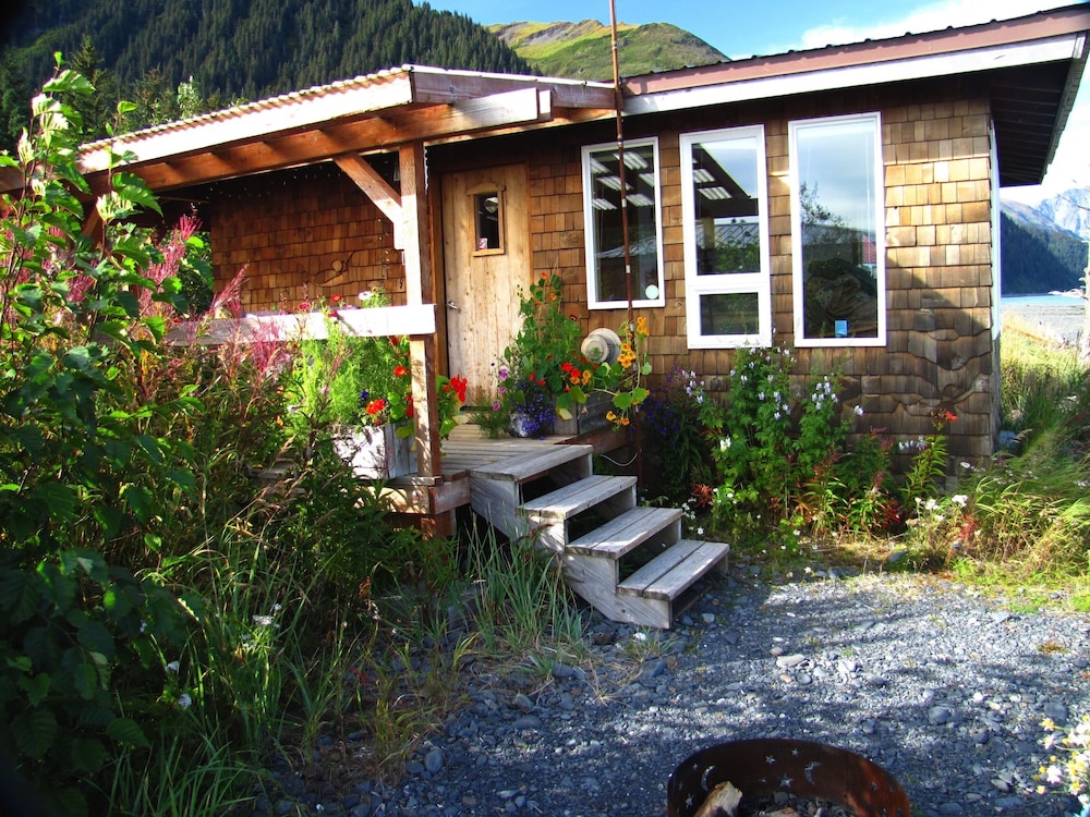 Angels Rest on Resurrection Bay LLC