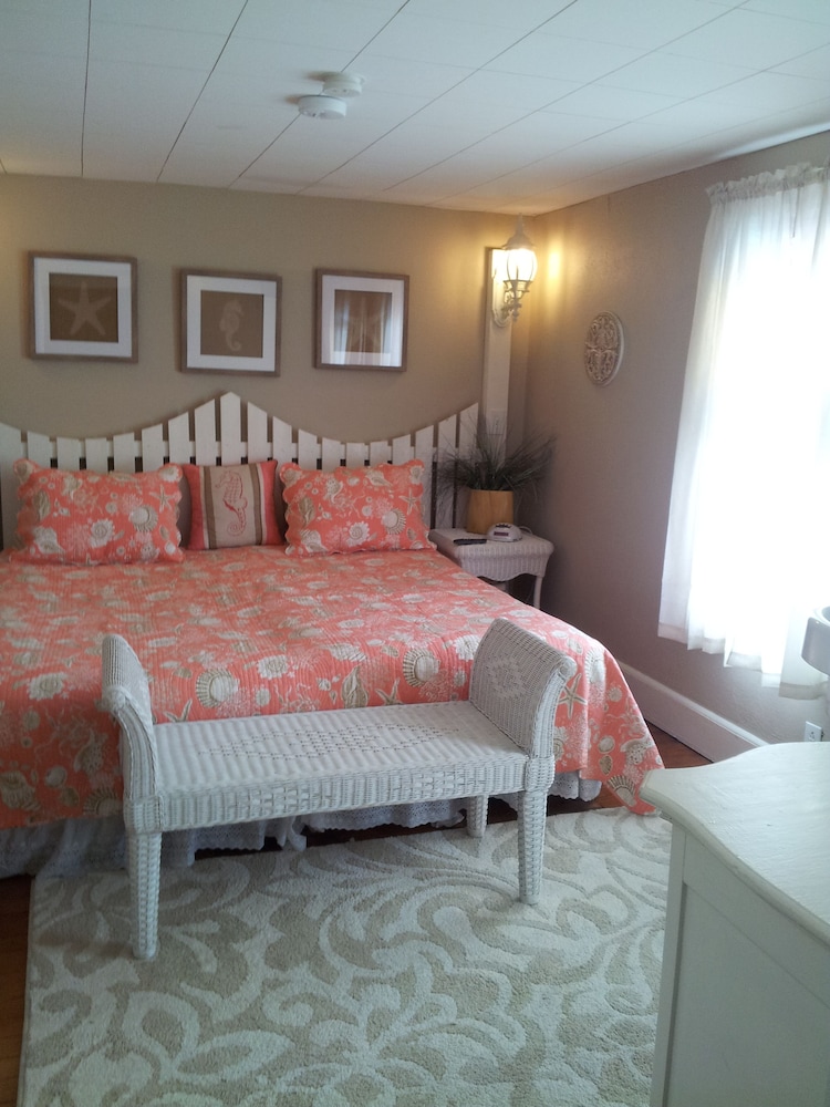 Island Guest House B&B