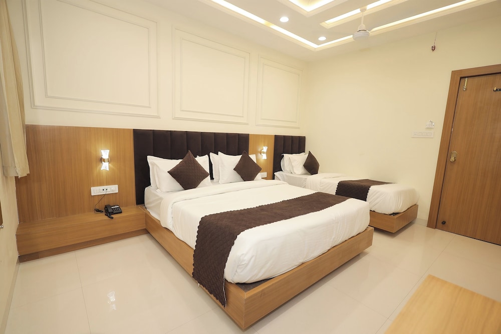 Hotel Neha Palace