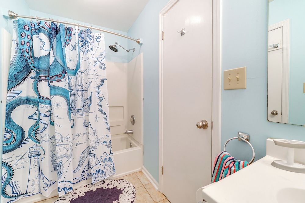 Fall Home Getaway in Surf City Limits