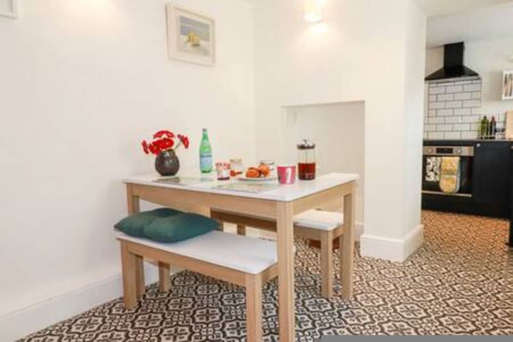 Pandora Lovely Seaside Cottage Sleeps 4 Newlyn