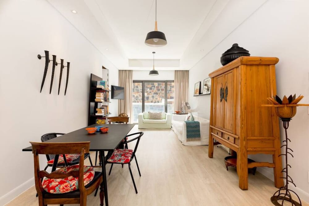 Spacious De Waterkant Retreat 2 Ensuite Bedrooms