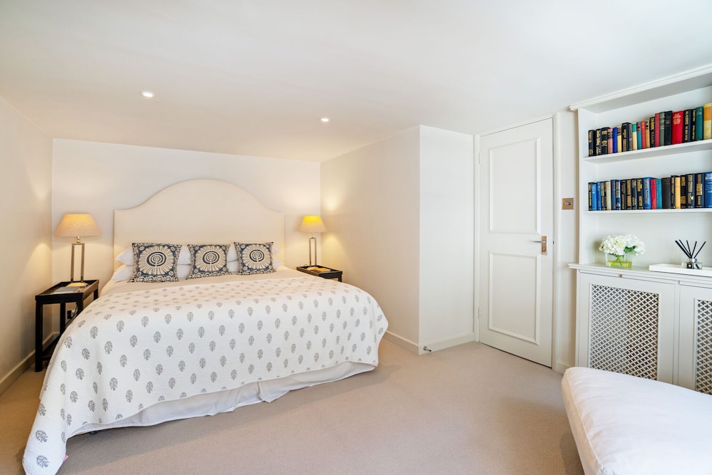 3 Bedroom Mews House - Marble Arch