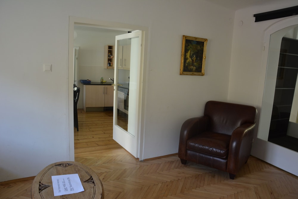 Hans-Sachs-Gasse 10