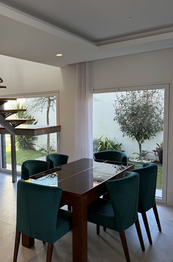 Paraty Villa by Cadenzalux