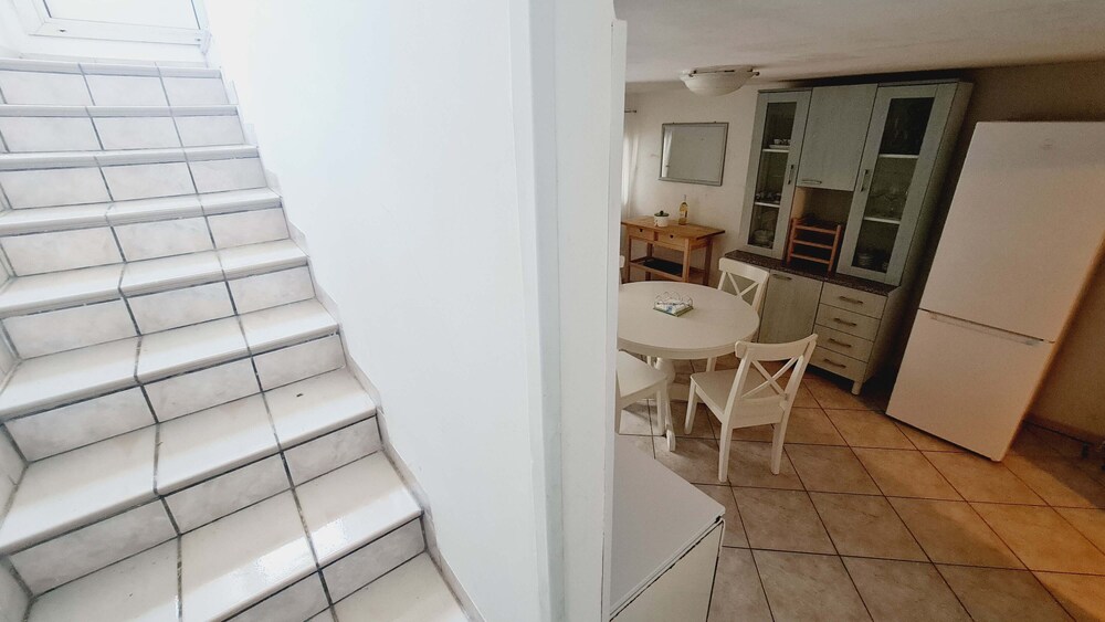 Ambra House