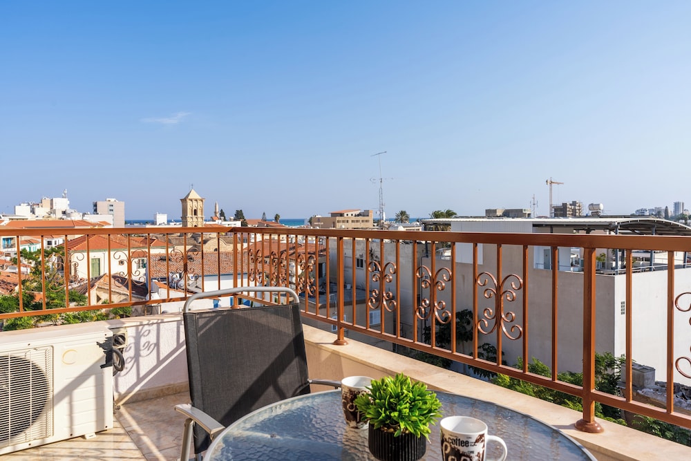 Ani's Studio With Terrace in Larnaca