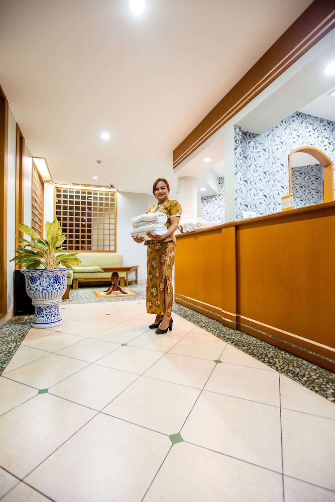 Asuka Hotel MM2100 Industrial Town