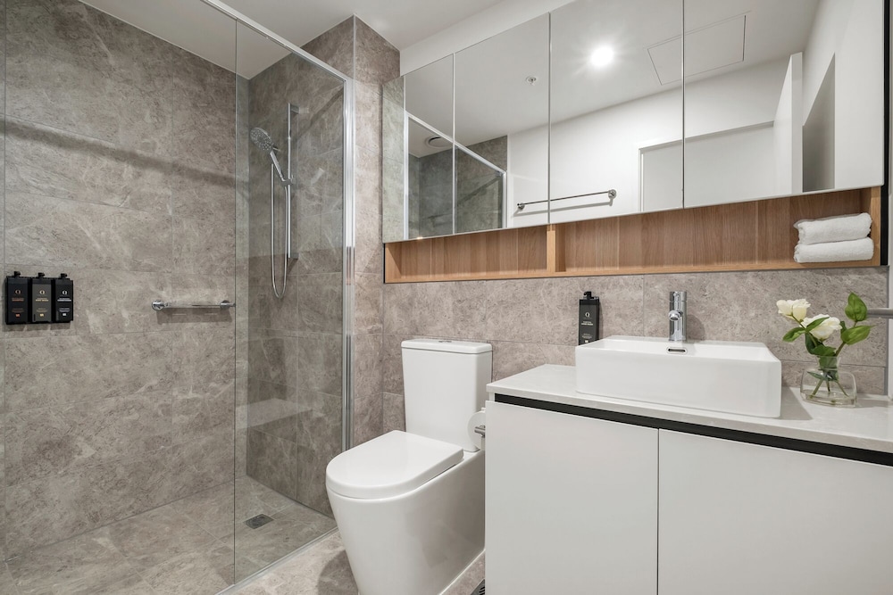 Hobson Apartments by Urban Rest