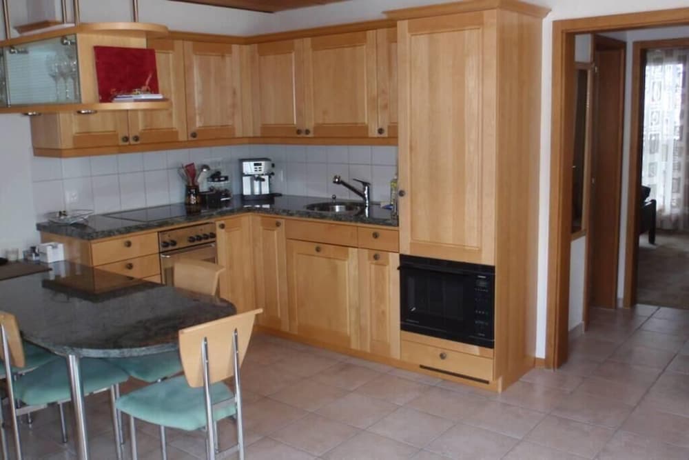 3.5-Zimmer Ferienwohnung Ski-In - Ski-Out view 3