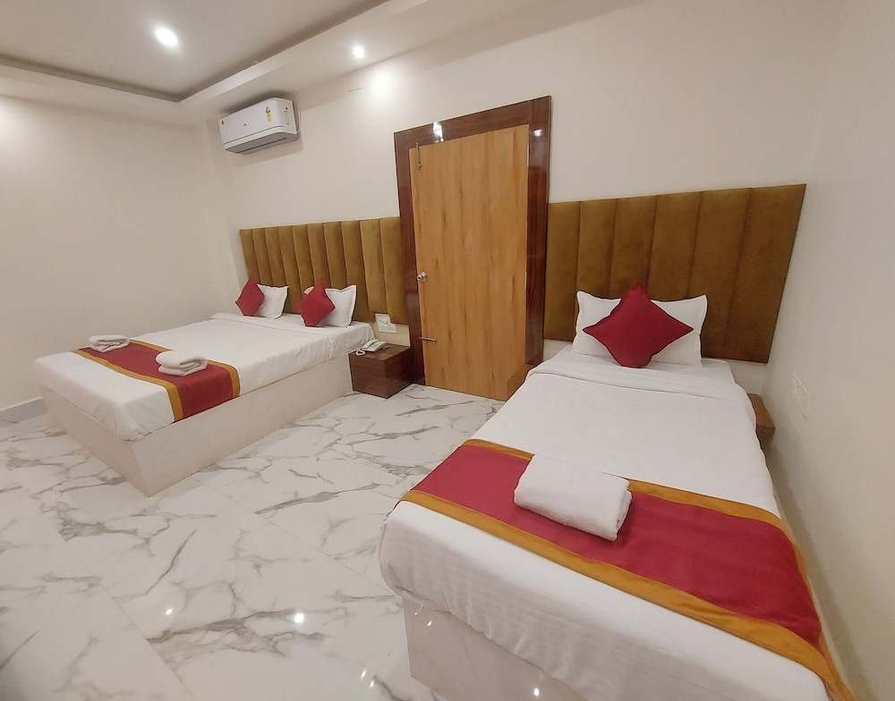 Hotel MJR - Free Pickup and Drop Temple, Sea Beach & Puri Railway Station