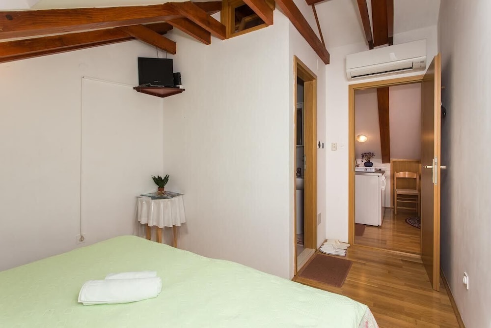 Dubrovnik Old Port Accommodation