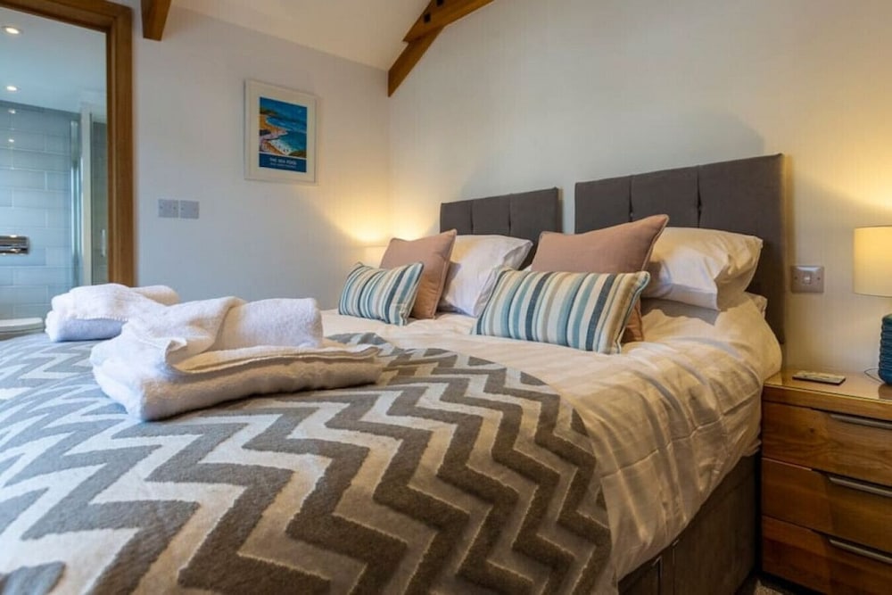 Number 1 Bossiney House