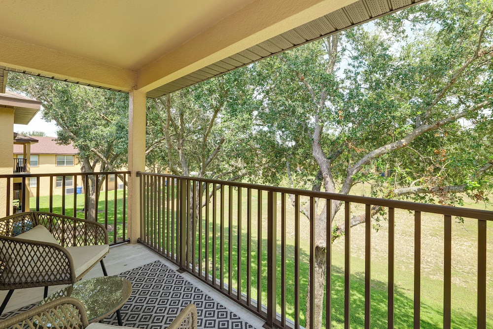 Regal Palms Gem Near Disney w/ Patio, Themed Rooms