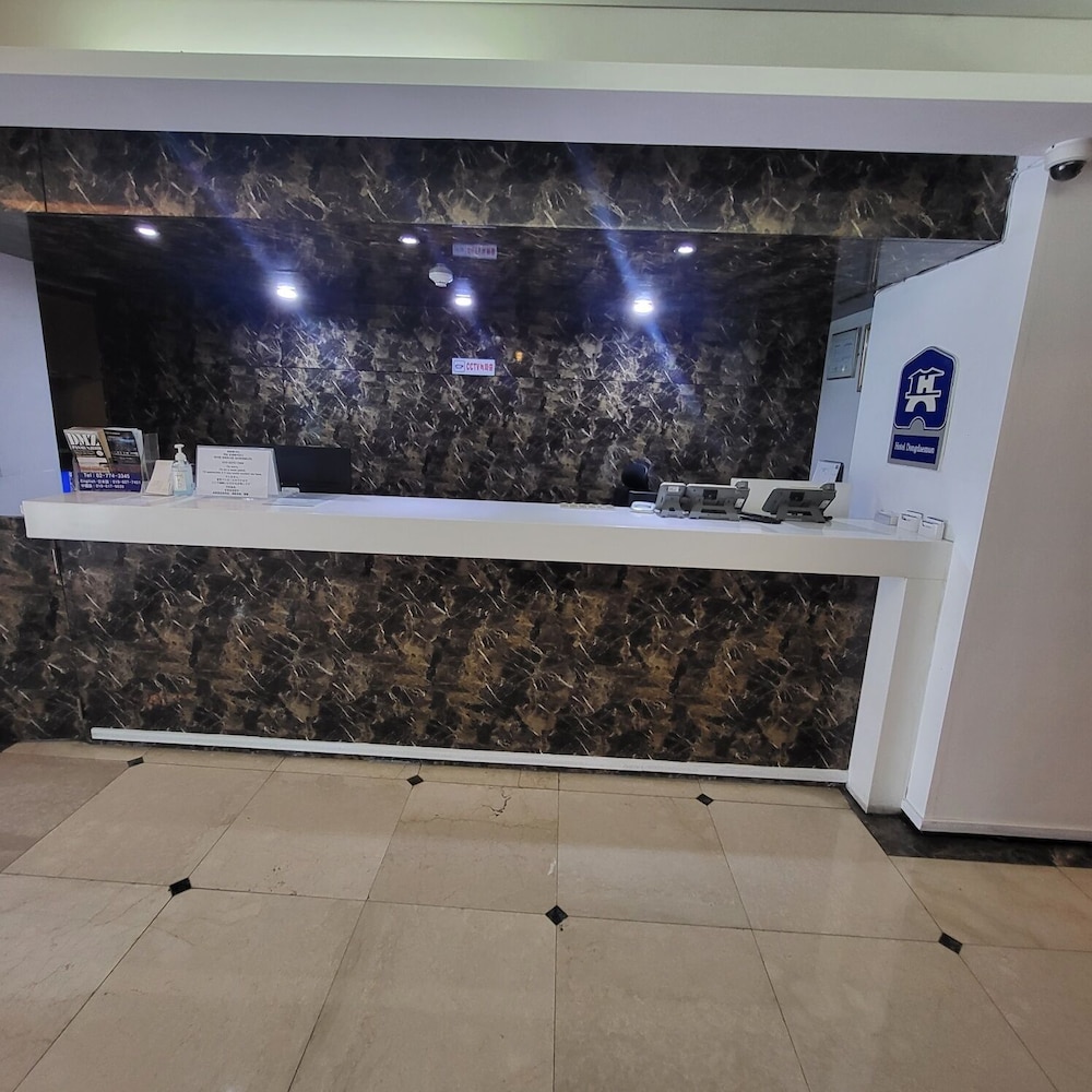 Reception & Lobby