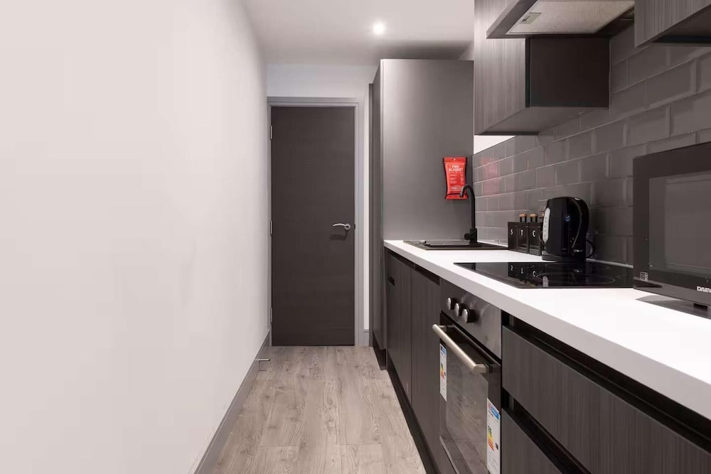 Cosy City Apartment - Your Home in Bradford!
