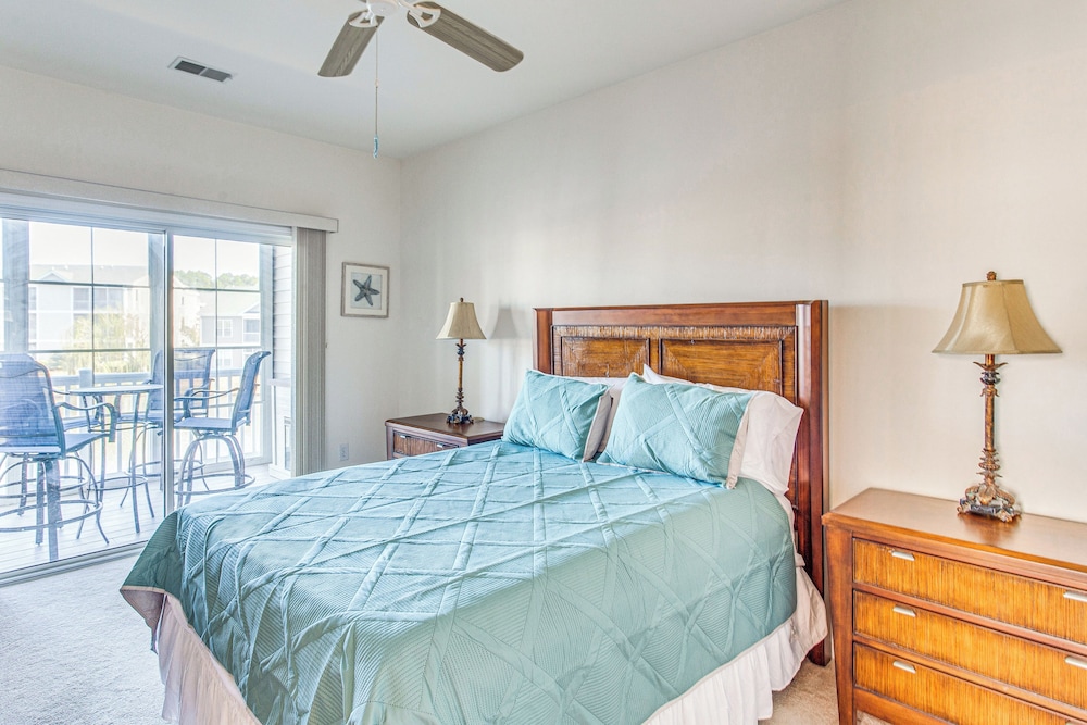 5 Mi to Shore: Condo w/ Patio in Sunset Beach!