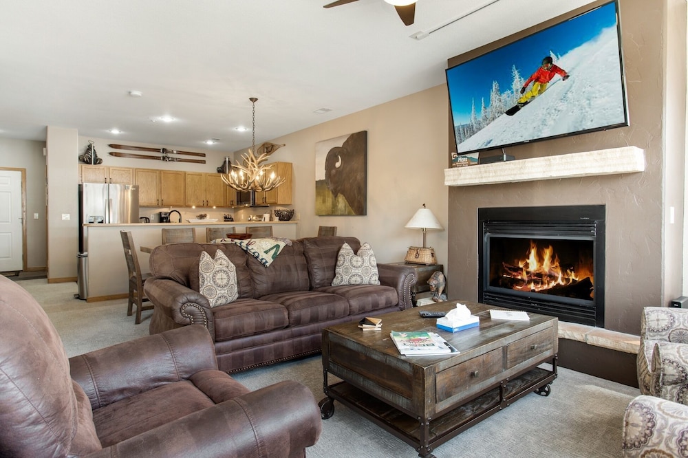Canyon Run B203 3 Bedroom Condo by RedAwning - Property Image 16