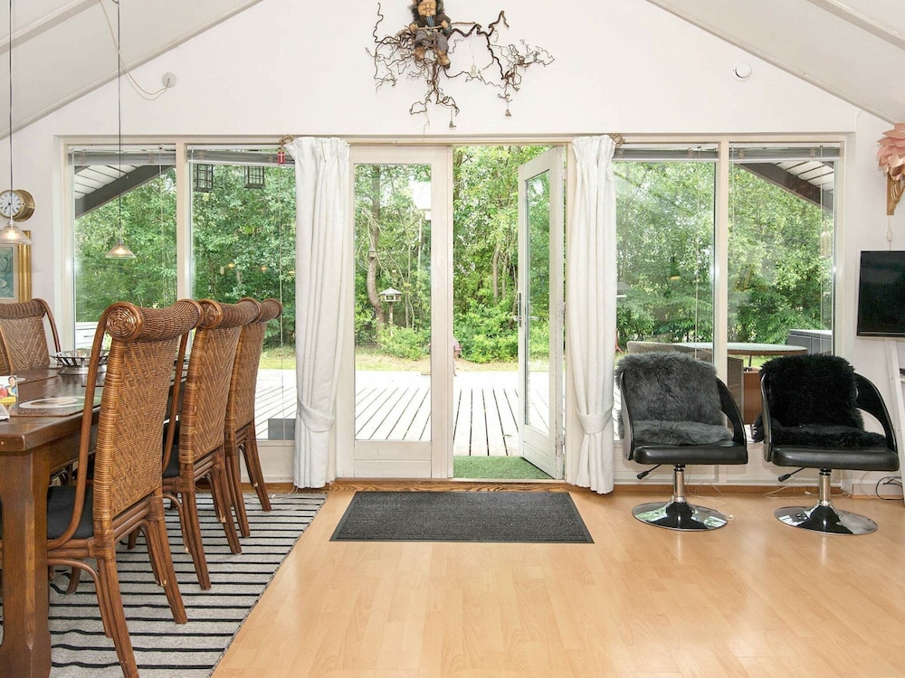 6 Person Holiday Home in Farvang-by Traum
