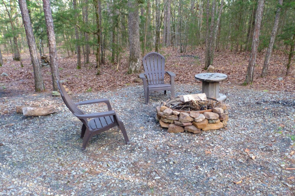 'bluebird Treehouse' Near Kiamichi Mtns w/ Hot Tub