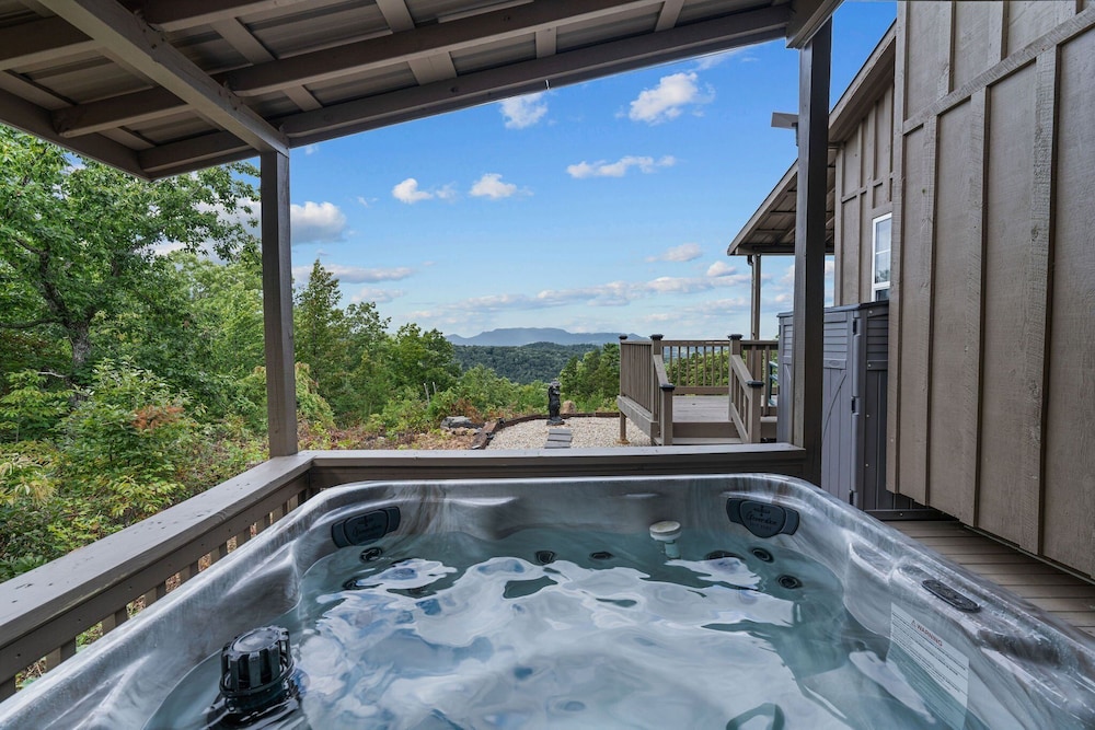 John Wayne View 3 Bedroom Cabin