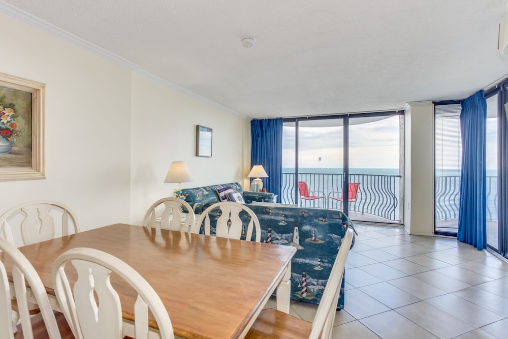 Private 3BR's at Palms by Hosteeva view 2