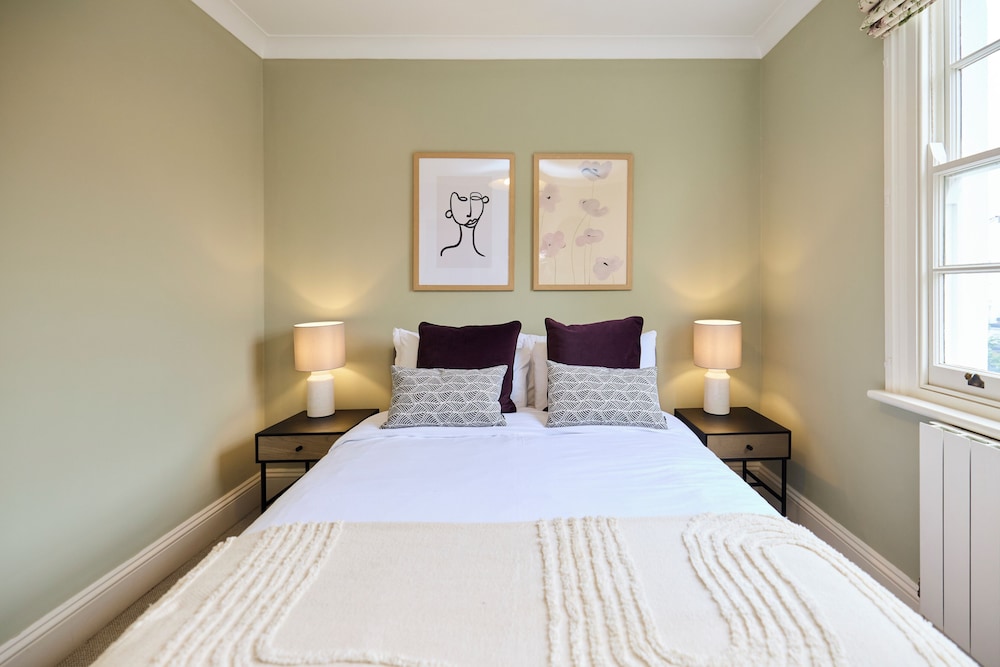 Regent's Park Mews