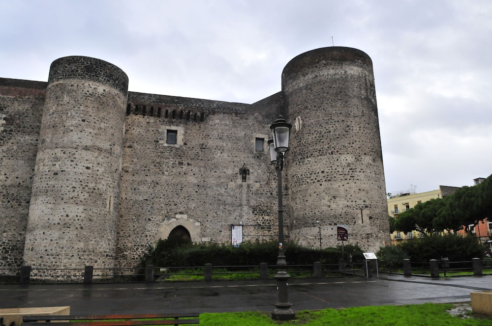Terrazza sul Castello Ursino view 4