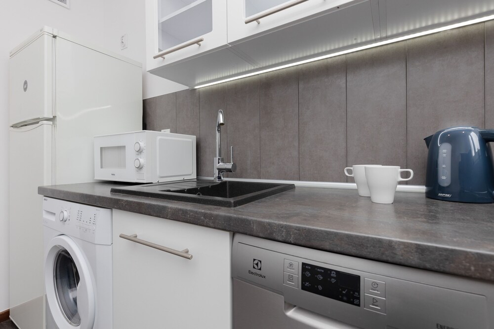 Bonifraterska Apartment by Renters view 4