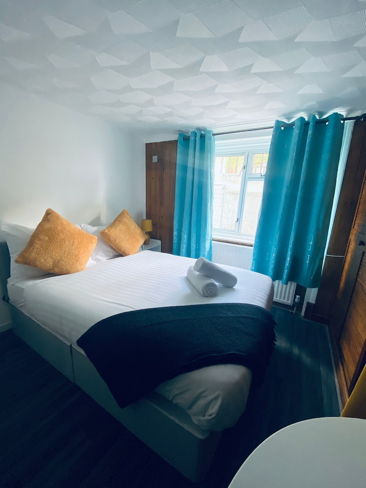 Avalon Guest House