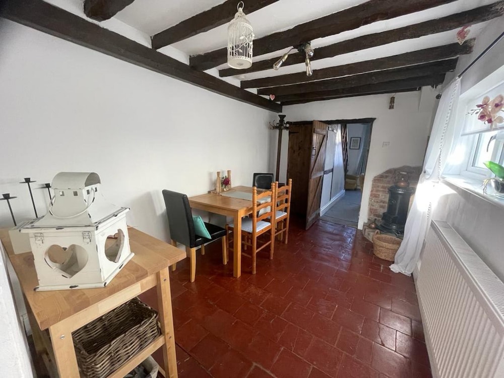 Milk Honey Cottage - Charming Shropshire Retreat view 2