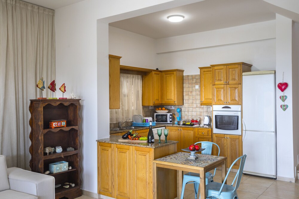 Meneou Beachfront Villa 5