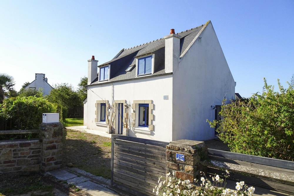 Comfortable Holiday Home With Enclosed Garden