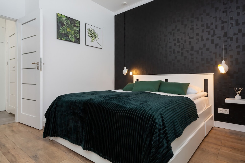 Rzeczypospolitej Apartment by Renters view 2