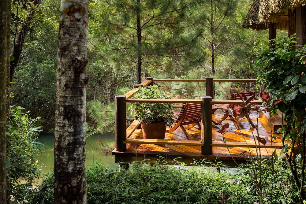 Blancaneaux Lodge by Francis Ford Coppola