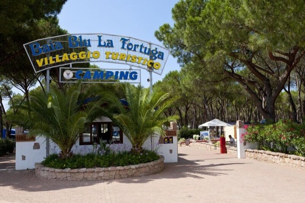 Camping Village Baia Blu La Tortuga view 2