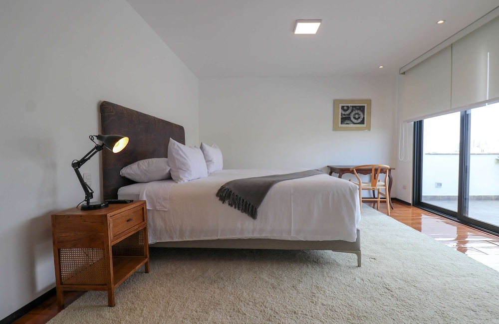 w Radiant 2BR w Modern Terrace in Miraflores