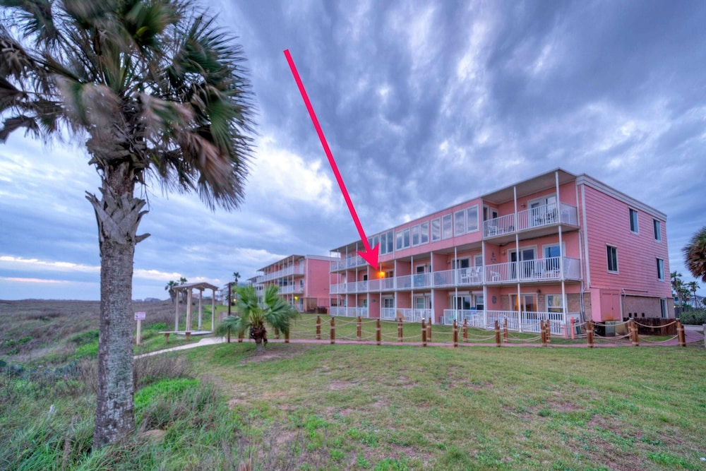 Seaside Escape by Avantstay Ocean View, Pool