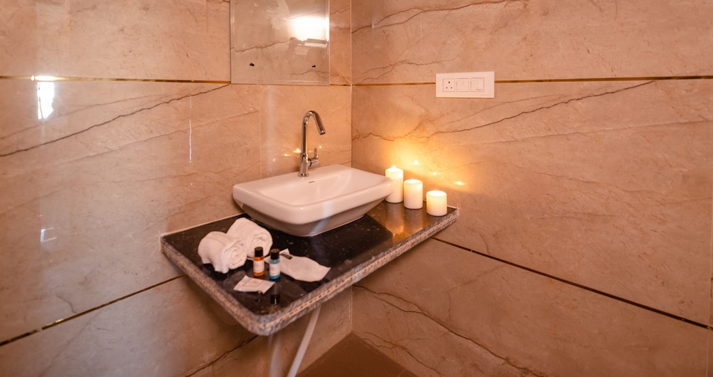 CAMP JAISALMER INN