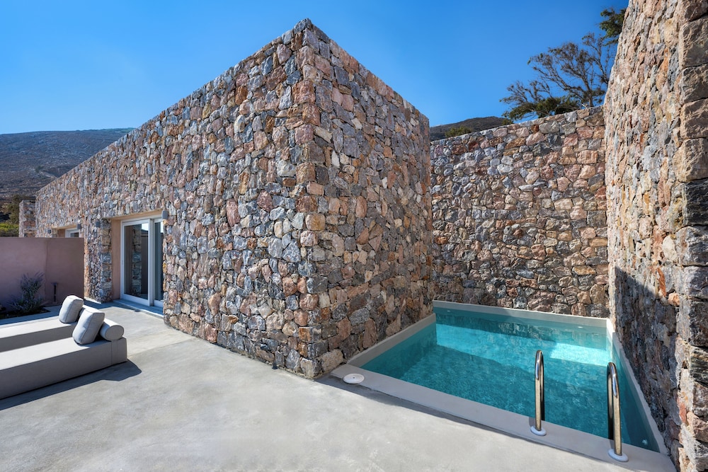 Felicity Cave Suites - Santorini