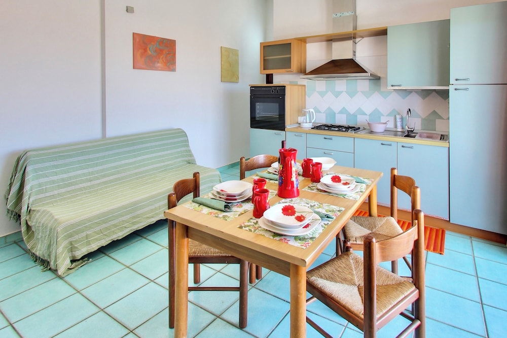 Residence with swimming pool in Ottiolu