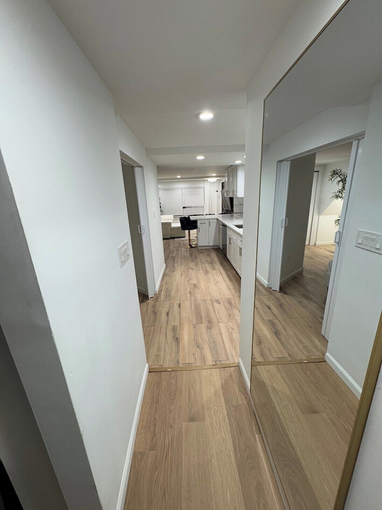 Luxe 1BR Oasis - Prime NY Stay