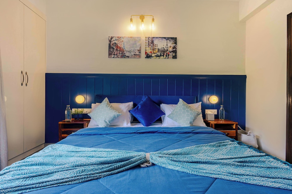 Alaya Stays Veera Marina 1BHK with Pool