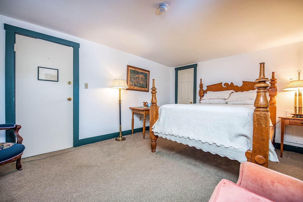 Wayside Inn