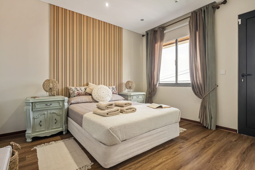 Cozy Apartment 2 by Homie