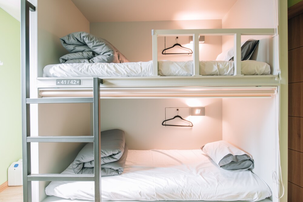 Midtown Hostel