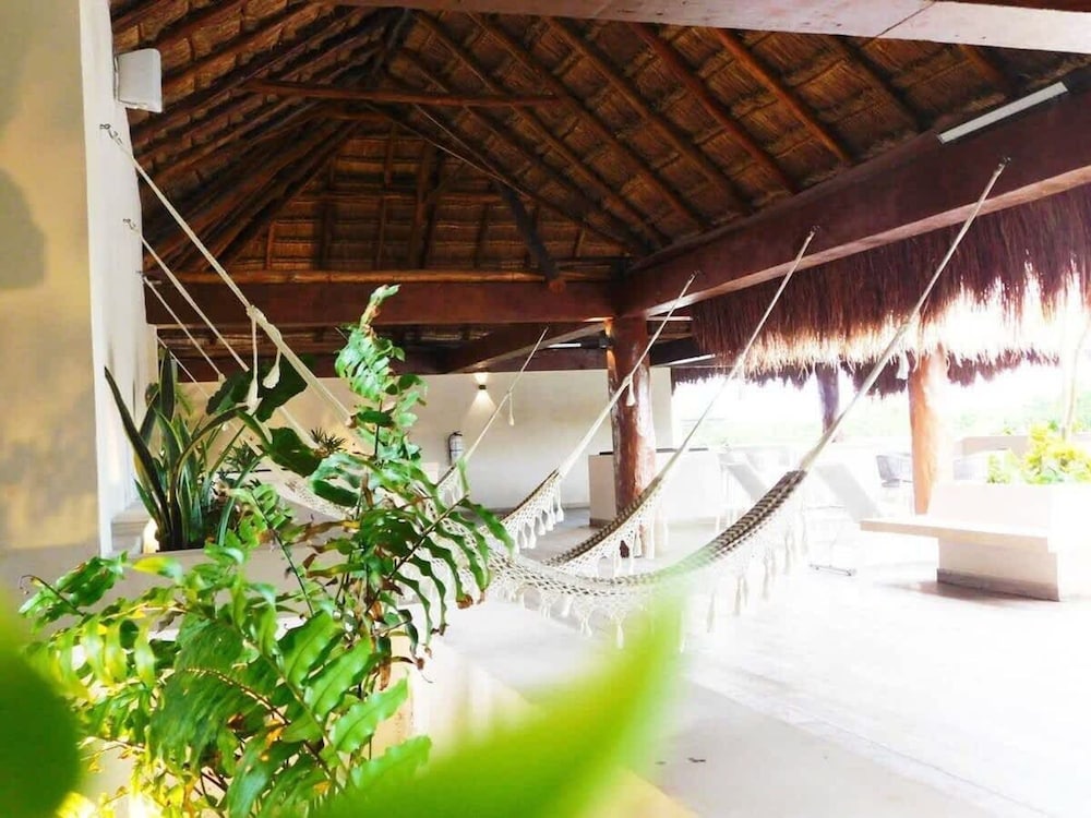 2 BR Amazing Pool Top Amenities Wifi 2FL Gym