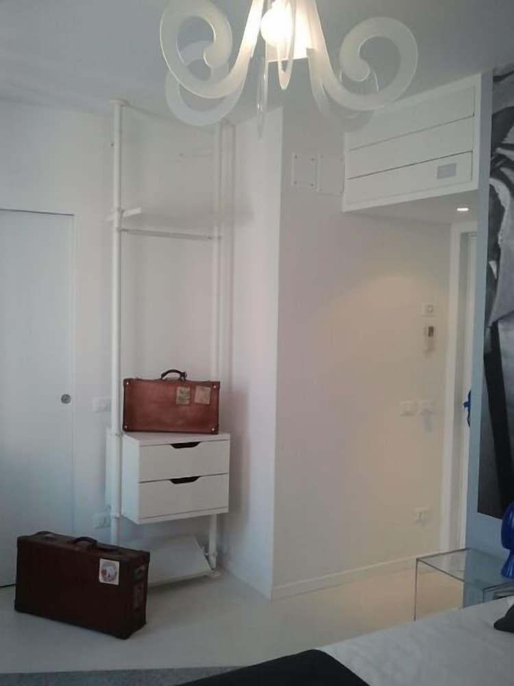 Villa Venice Movie